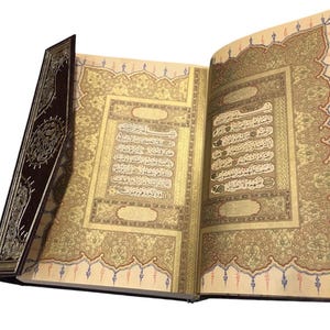 Speciaal gedrukte koran in doos, geschreven in Kazasker Mustafa Izzet Efendi-kalligrafie