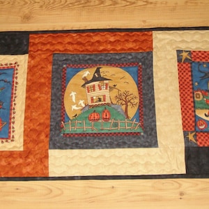 Halloween Table Runner spooky, autumn, Handmade, Rust, Black