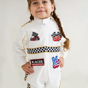 Autofahrer Babykostüm, kleine Rennfahrer Geburtstag, erste Runde auf der Piste Outfit