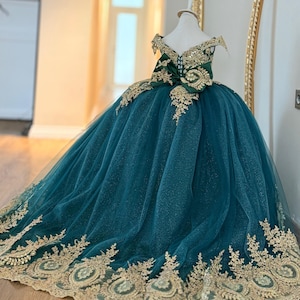 Vestido de quinceañera verde esmeralda, vestido mini de quinceañera para 3 anos, vestido de quinceañera dourado esmeralda para festa de 15 anos, vestido de irmã combinando, vestido de princesa para quinceañera