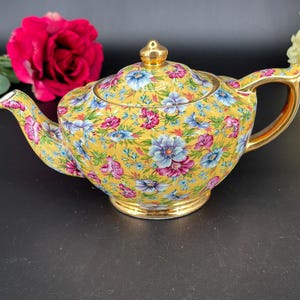 Elegant James Sadler Floral Teapot - Vintage English Sophistication