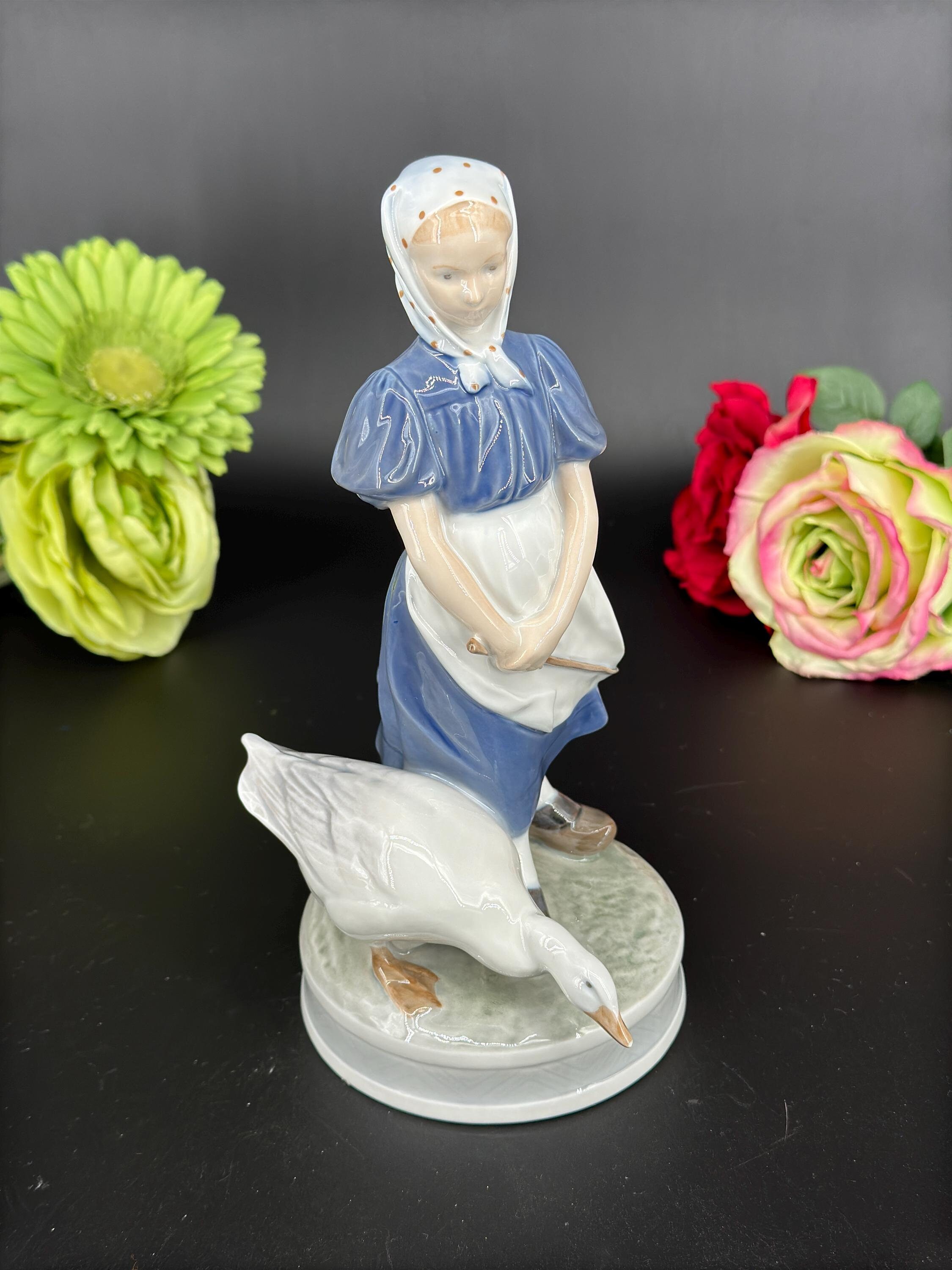 ロイヤルコペンハーゲン女性とガチョウのフィギュア Royal Copenhagen Goose Girl - Etsy