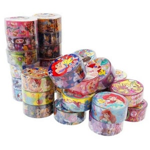 Mini ruban adhésif en polypropylène imprimé NIP Disney / Pixar, lot de 30 rouleaux, 0,6 po. de large, 157 po. de long, Mickey, Ariel, chat du Cheshire, Stitch, Alice