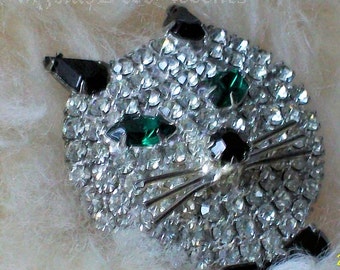 Vintage Cat Pin Bow Tie Bling Fashion Whimsy Jewelry-Cat Face Brooch-Costume Jewelry Brooch-Crystal Emerald Onyx Silver Tone Faceted Pin