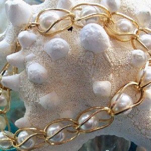 Faux Pearl Bracelet Vintage 1980&#39;s Caged Faux Pearls~Fashion Accessory~Gold Tone 7.5 Long~Costume Jewelry~Fine Condition~Very Slight Wear