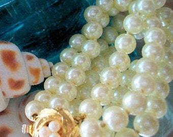 Vintage Faux Glass Pearl Bracelet Double Strand Hand Knotted w/Birds Nest Clasp~1980's Bridal Costume Jewelry~Little Wear~Gold Ivory Cream