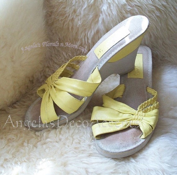 Vintage Candie's Sandals 1970's Mellow Yellow Lea… - image 1