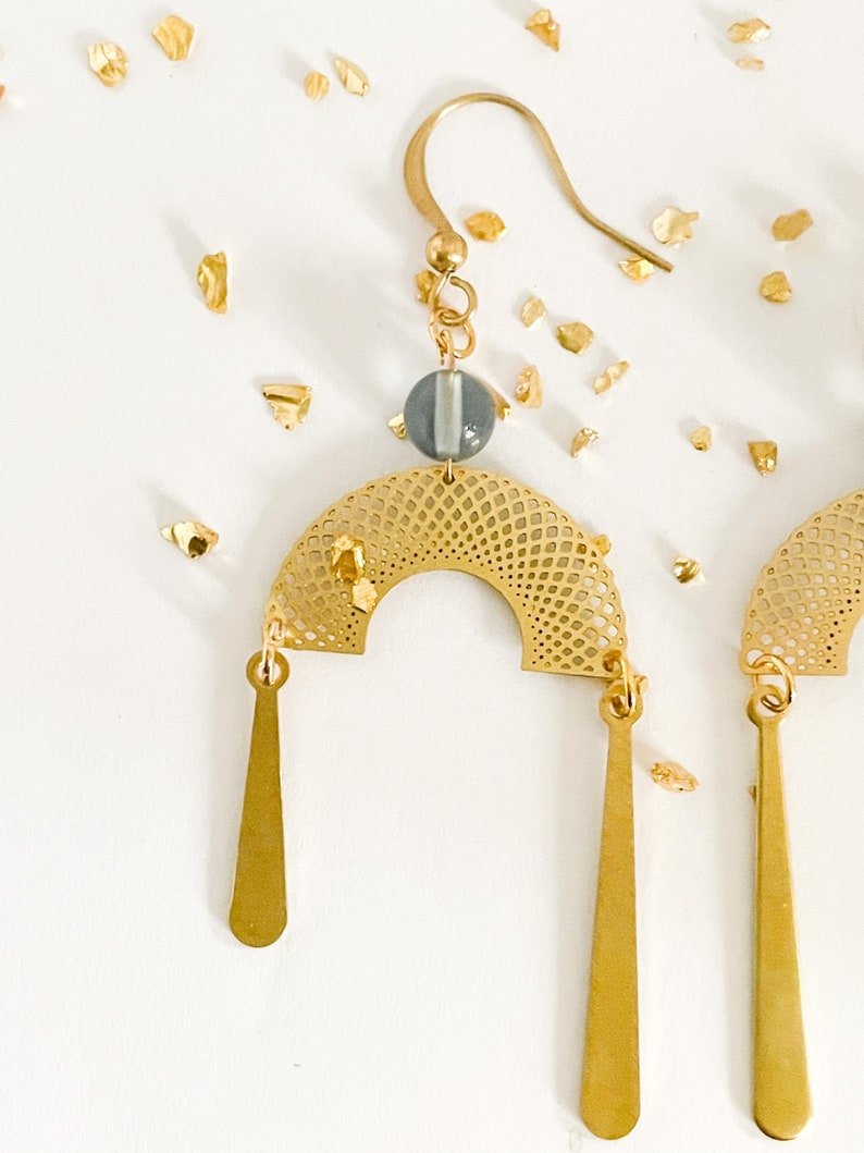 Intricate Art Deco Blue /& White Glass Beads with Golden Lotus