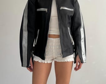 Vintage Black Classic Short Leather Jacket / 90s Women's Oversized