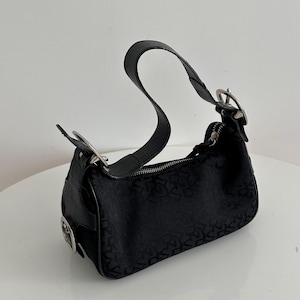 ヴィンテージ DKNY ロゴ バゲット ショルダーバッグ / ブラック レザー バックル 財布 / レディース キュート Y2K モノグラム ジップ ハンドバッグ