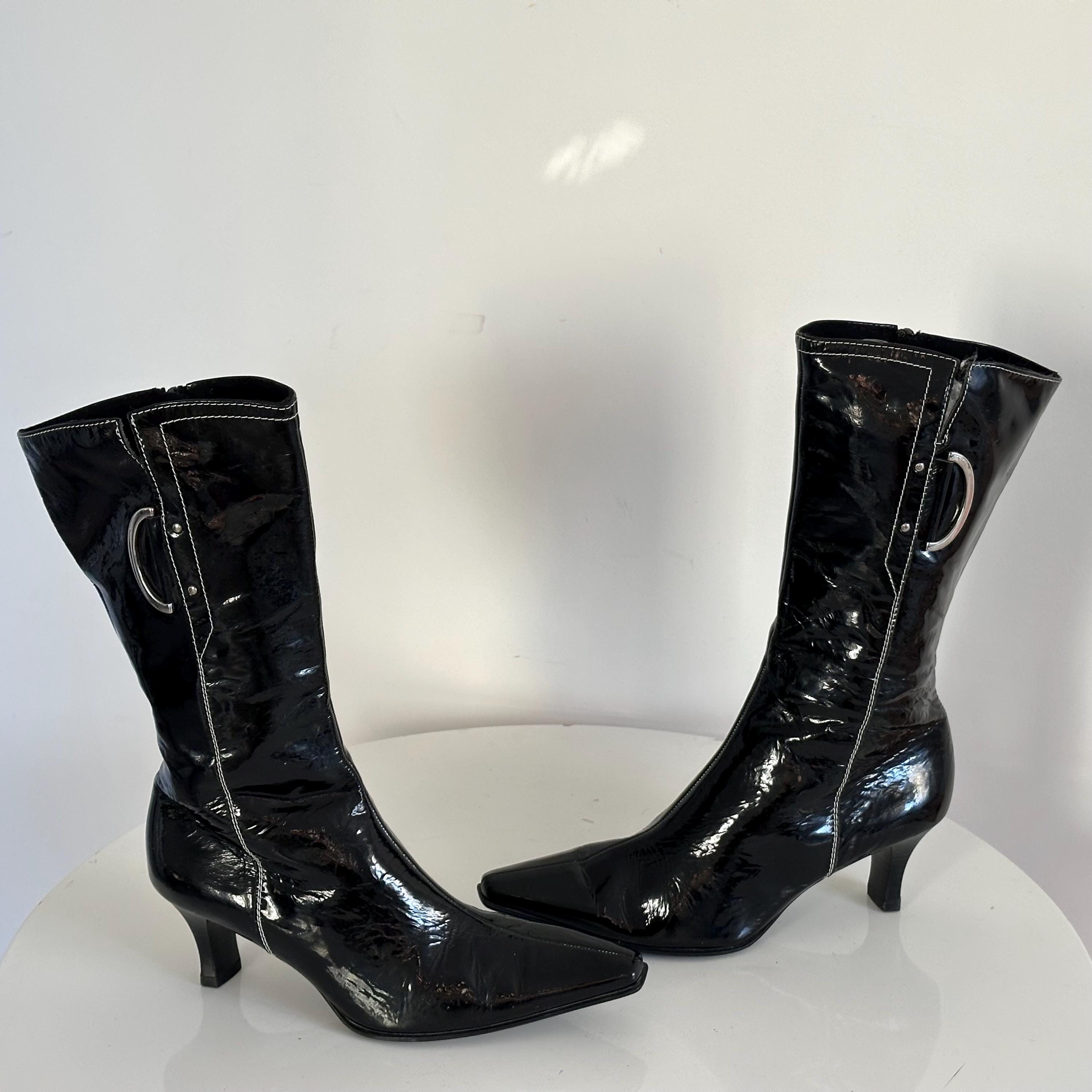 Vintage Black Patent Leather Ankle Boots / Pointed Toe Kitten Heel