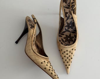 Vintage bruine leren slingback pumps met studs / Italiaanse hoge hakken met spitse neus / Gemaakt in Italië / Maat EU 37