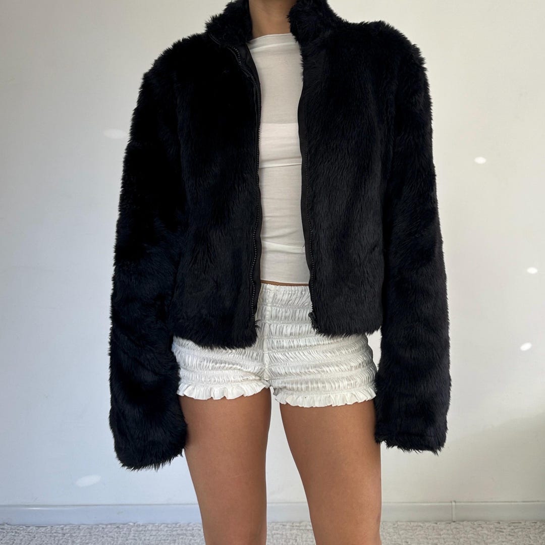 Vintage Faux Fur Black Fluffy Jacket / Cropped Crop Warm