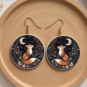 Pendientes colgantes redondos de zorro y luna de la noche estrellada