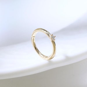 Solid 14K Gold Single Diamond Hoop Earring Diamond Huggie Earring Minimalist Nose Ring Seamless Cartilage Conch Septum Clicker Daith Jewelry