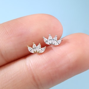 Leaf Sparkling Gemstone Earring Cluster Marquise CZ Cartilage Helix Earlobe Labret Push Back Flat Earring Silver Piercing Jewelry Gift