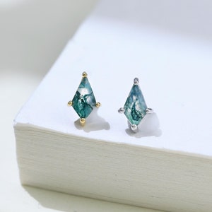 Silver Moss Agate Kite Shape Earring Geometric Gemstone Push Back Earring Gold Plated Cartilage Earlobe Labret Stud Minimalist Piercing