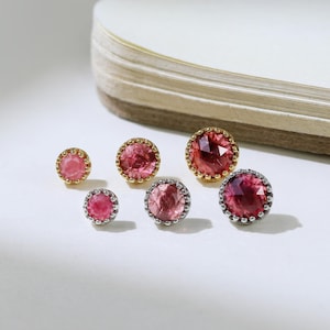 Clous d'oreilles multi-tailles en tourmaline rose taillée en rose