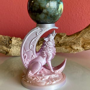 Soporte para bola de cristal de luna de lobo – Soporte de altar mágico de espíritu salvaje y luna