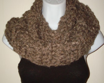 Winter Rugged Mountain Infinity Cowl Scarf/Unisex Scarf/Women's Accessories/Men's Accessories/Hand Crocheted/Bulky Winter Scarf/Fall Scarf/