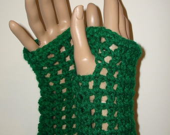 Crochet Kelly Green Springtime Fingerless Gloves Wristers / Texting Glove Wristers / Accessoires pour femmes / Brassards / Gants sans doigts d’été