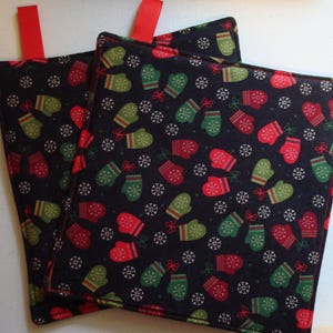 Christmas Set of 2 Potholders/Christmas Potholders w Mitterns/Potholders/Christmas Potholders/Holiday Potholders/Thick8&quot;x8&quot;Potholder/Kitchen