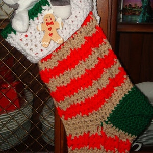 Calze a coste di Natale / Uncinetto / Rosso scarlatto, Abbronzatura buff, Verde paddy, Bianco / Decorazione natalizia / Ornamento natalizio / Calze natalizie