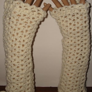 Victorian Style Gauntlets/Fingerless Gloves/Wristers/Arm Warmers/Women&#39;s Accessories/Teen/Hand Crocheted/Fashion Accessories