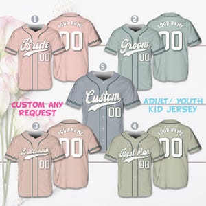 Personalisierte Name Anzahl Braut & Bräutigam Baseball Jersey, Benutzerdefinierte Farbe Hochzeitsfeier Passende Jerseys für Brautjungfern, Trauzeugen, Trauzeuge