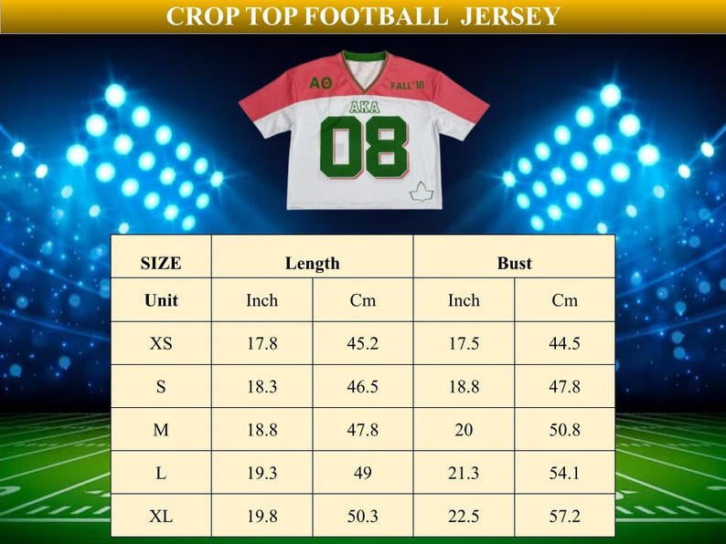 Pode incluir: Camisola de futebol curta branca com detalhes em vermelho e verde. Apresenta o texto "AKA" e o n&uacute;mero "08" em verde. Inclui uma tabela de tamanhos com medidas em cm e polegadas para comprimento e busto.