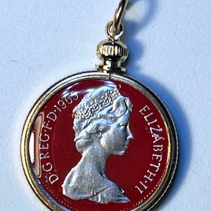 United Kingdom Queen Elizabeth II 5 New Pence | English | Scottish Hand Painted Coin Medallion