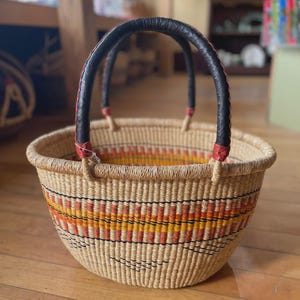 Bolga basket with pattern, African market basket, handwoven tote bag, Ghana basket with leather handles