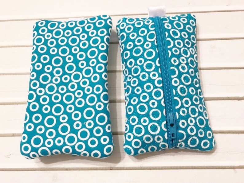 ZIPPERED BAG Tissue Kleenex Holder great for Grandma Mom and Teachers
