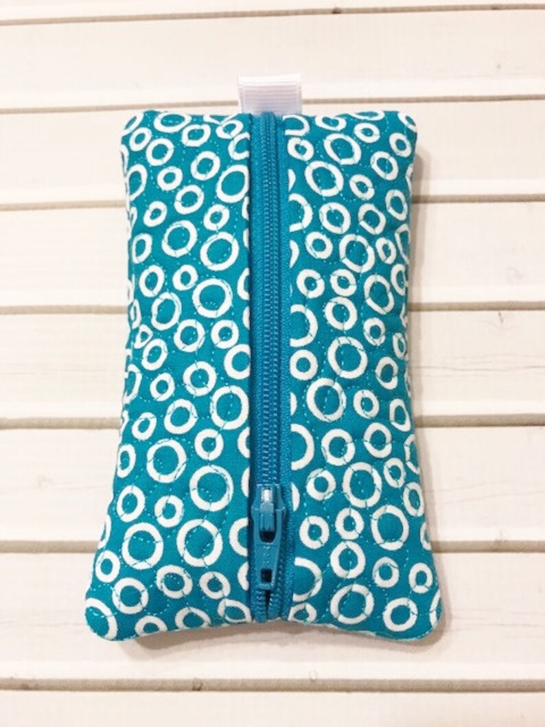 ZIPPERED BAG Tissue Kleenex Holder great for Grandma Mom and Teachers