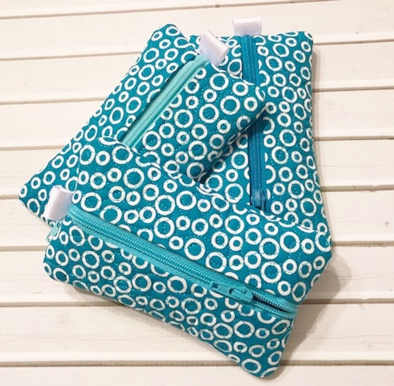 ZIPPERED BAG Tissue Kleenex Holder great for Grandma Mom and Teachers