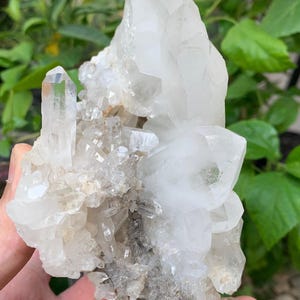 Natural Faden Quartz Cluster from Pakistan – Rare Healing Crystal with Visible Thread-Like Inclusions /630 Grams