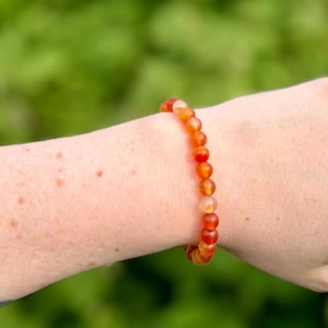 Carnelian Crystal Bracelet, 6mm Beaded Stretchy Carnelian Bracelet, Carnelian Stacking Bracelet, Bracelet for Energy, Confidence, Creativity