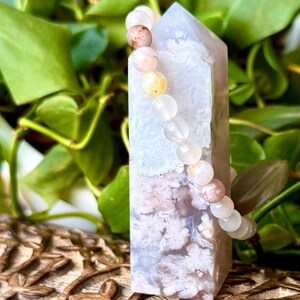 Flower Agate Bracelet, 6mm Beaded Stretchy Crystal Bracelet, Flower Agate Crystal Bracelet, Flower Agate Stacking Bracelet, Pink Bracelet