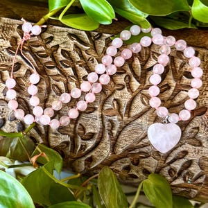 Rose Quartz Necklace with Heart, Chunky Crystal Necklace, Rose Quartz Heart Necklace, Beaded Knotted Necklace, Mala Style Necklace 8mm Beads