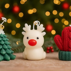 Handmade Christmas Candle Set | Reindeer, Tree & Mitten Candles | Festive Scented Holiday Decor