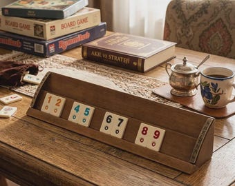 Gepersonaliseerde houten rummikubset – Handgemaakte VIP Rummy Cube Board Gam