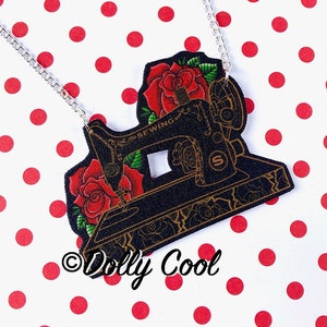 Sewing Machine Necklace - Retro - Dolly cool - Sewing - Tape Measure - Craft - Vintage Style