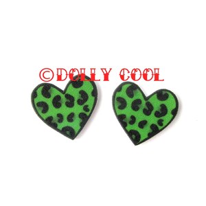 Dolly Cool Rockabilly Rock and Roll のグリーンのヒョウ柄ハート型イヤリング