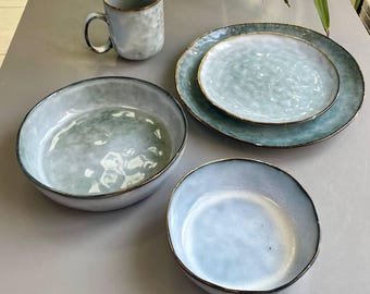 Vajilla gris claro / Platos, cuencos y taza de cerámica hechos a mano / Vajilla minimalista / Vaisselle Grise / Juego de platos de cerámica moderna de 5 piezas