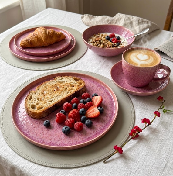 Rosa Einweihungsparty Geschirr | Handgefertigtes Keramik Geschirr Set | New Home Keramik Teller | Einzugsgeschenk Keramik | Einzigartiges Küchen-Set