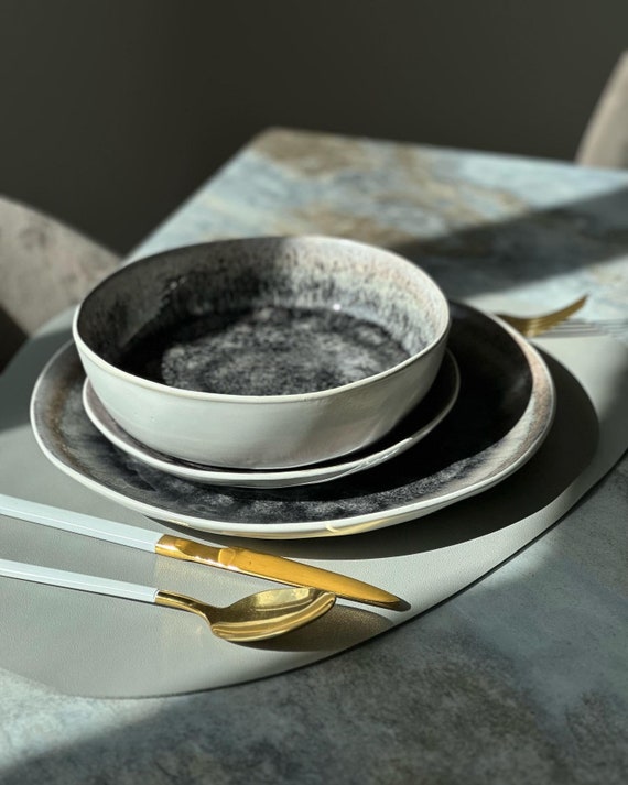 Gesprenkeltes Grau Geschirr-Set | Handgefertigte Keramik Teller & Espresso Tassen | Café Geschirr Großhandel | Geschirrset Grau | Keramik Teller Set