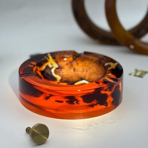 Custom Wood and Resin Ashtray, Handcrafted Cigar Ashtray Made, Personalized for Tobacco Enthusiasts, Christmas gifts, dad gifts