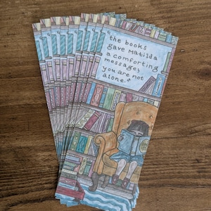 Marcapáginas inspirado en Matilda. Idea de regalo para amantes de los libros. Bookstagram. Roald Dahl. El musical Matilda. Nostalgia de los 90.