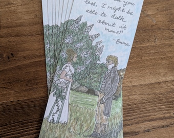 Może przedstawiać: Stos zakładek z ręcznie rysowanym obrazkiem dwóch osób stojących w ogrodzie z cytatem z powieści "Emma" Jane Austen: "Gdybym kochała cię mniej, mogłabym o tym więcej mówić." -Emma