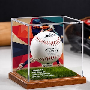 Customisable Baseball Display Case – Solid Wood or Turf Base, Engravable Home Run or No‑Hitter Keepsake